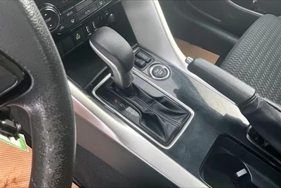 2022 Mitsubishi Eclipse Cross - Image 12 of 20