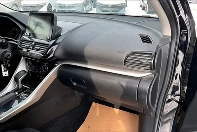 2022 Mitsubishi Eclipse Cross - Image 11 of 20
