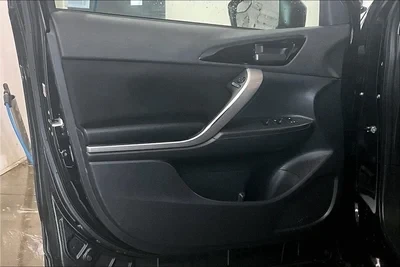 2022 Mitsubishi Eclipse Cross - Image 18 of 20