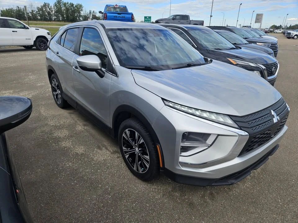 2022 Mitsubishi Eclipse Cross - Image 3 of 11