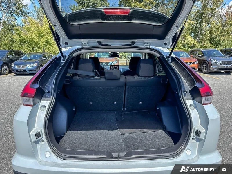 2022 Mitsubishi Eclipse Cross - Image 16 of 19