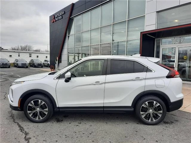 2022 Mitsubishi Eclipse Cross - Image 2 of 20