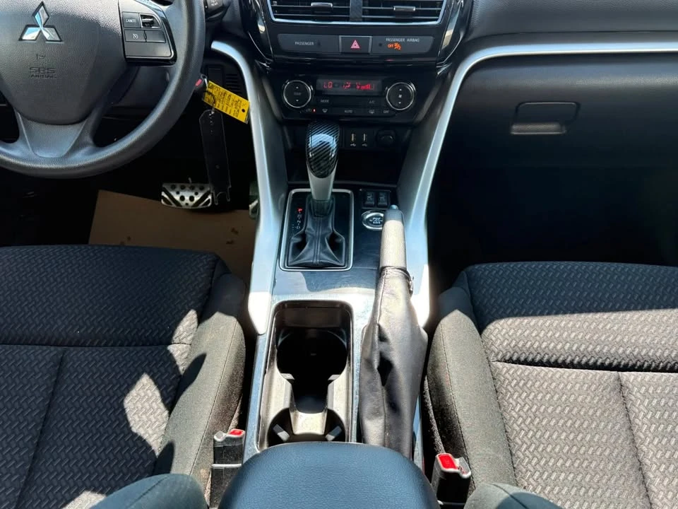 2022 Mitsubishi Eclipse Cross - Image 11 of 17