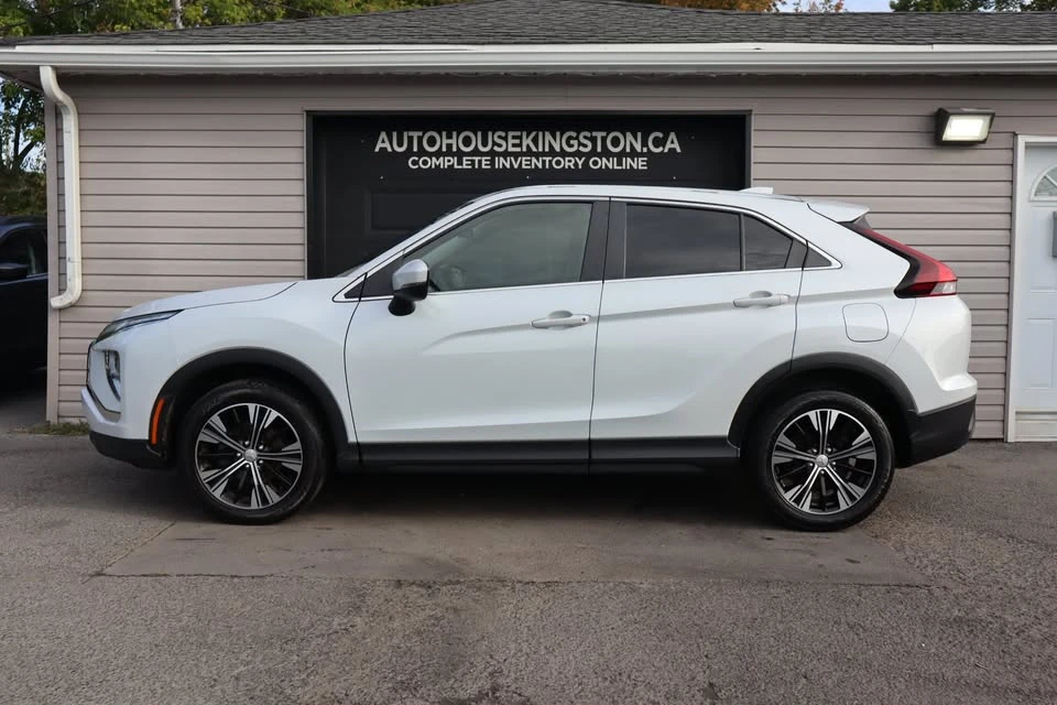 2022 Mitsubishi Eclipse Cross - Image 14 of 20