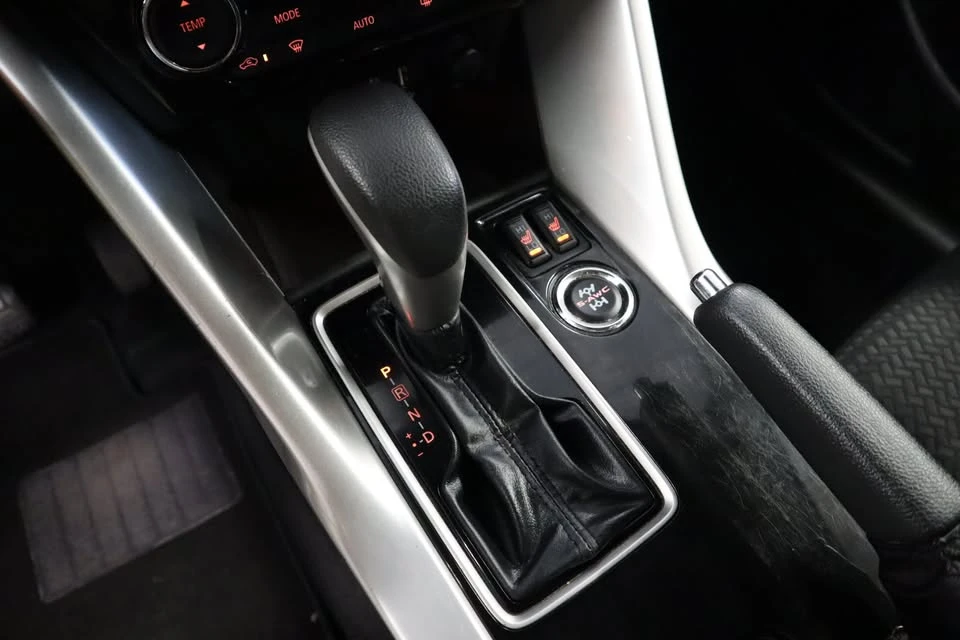 2022 Mitsubishi Eclipse Cross - Image 5 of 20