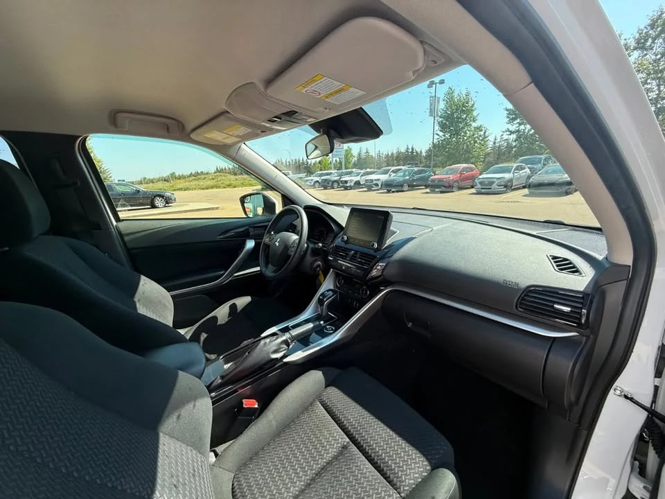 2022 Mitsubishi Eclipse Cross - Image 6 of 17