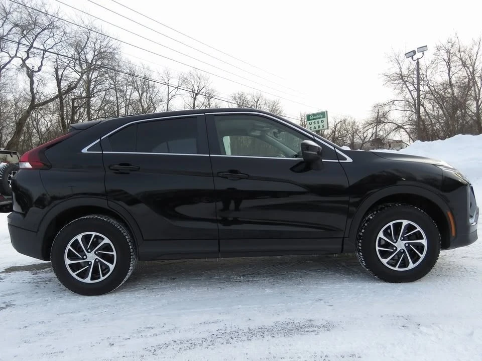 2022 Mitsubishi Eclipse Cross - Image 4 of 20