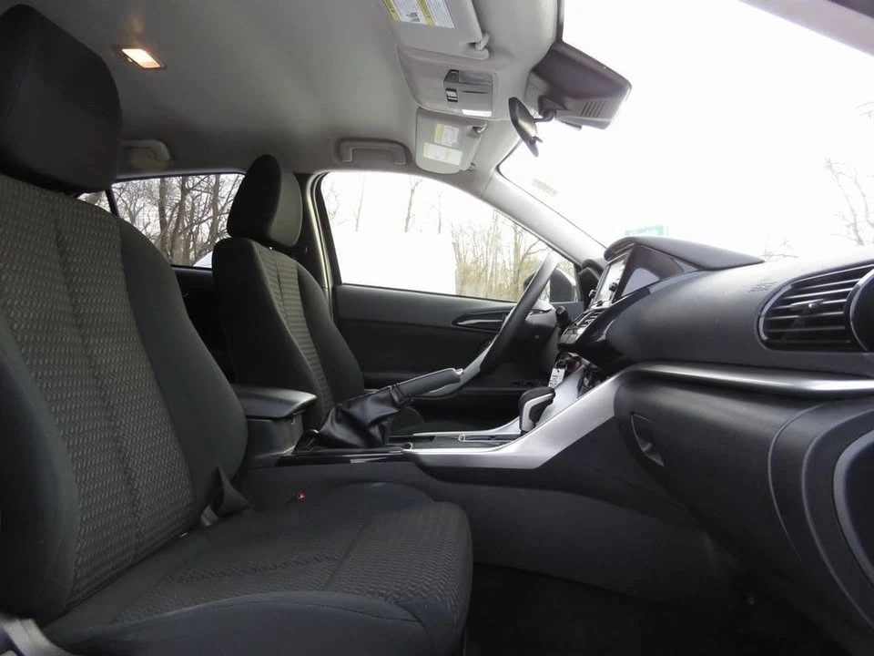 2022 Mitsubishi Eclipse Cross - Image 13 of 20