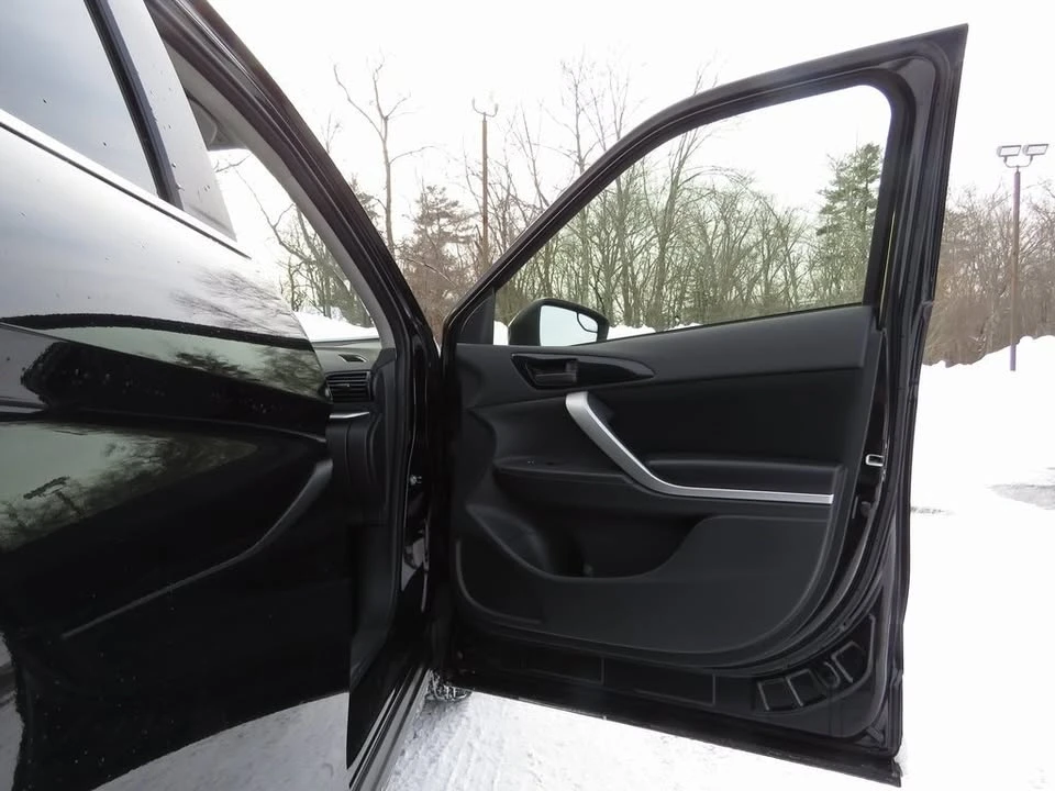 2022 Mitsubishi Eclipse Cross - Image 12 of 20