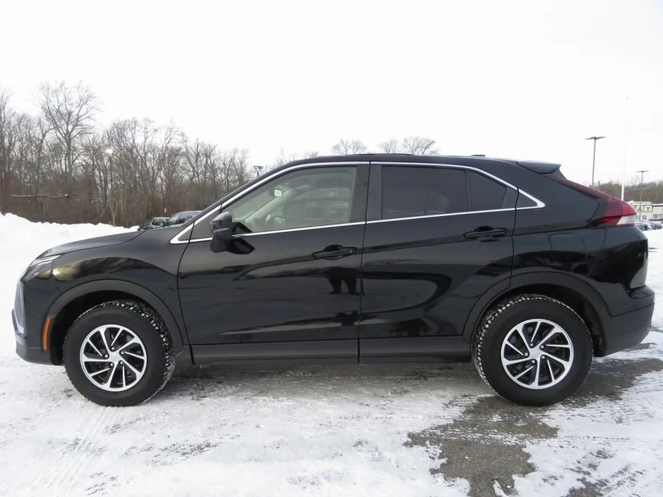 2022 Mitsubishi Eclipse Cross - Image 8 of 20