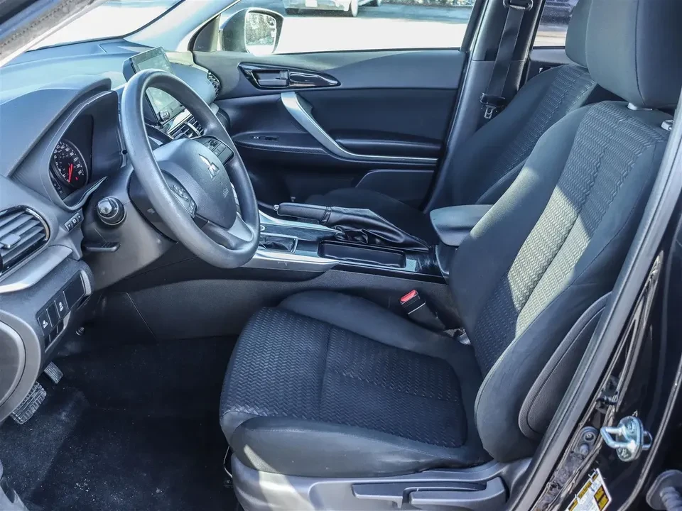 2022 Mitsubishi Eclipse Cross - Image 7 of 19