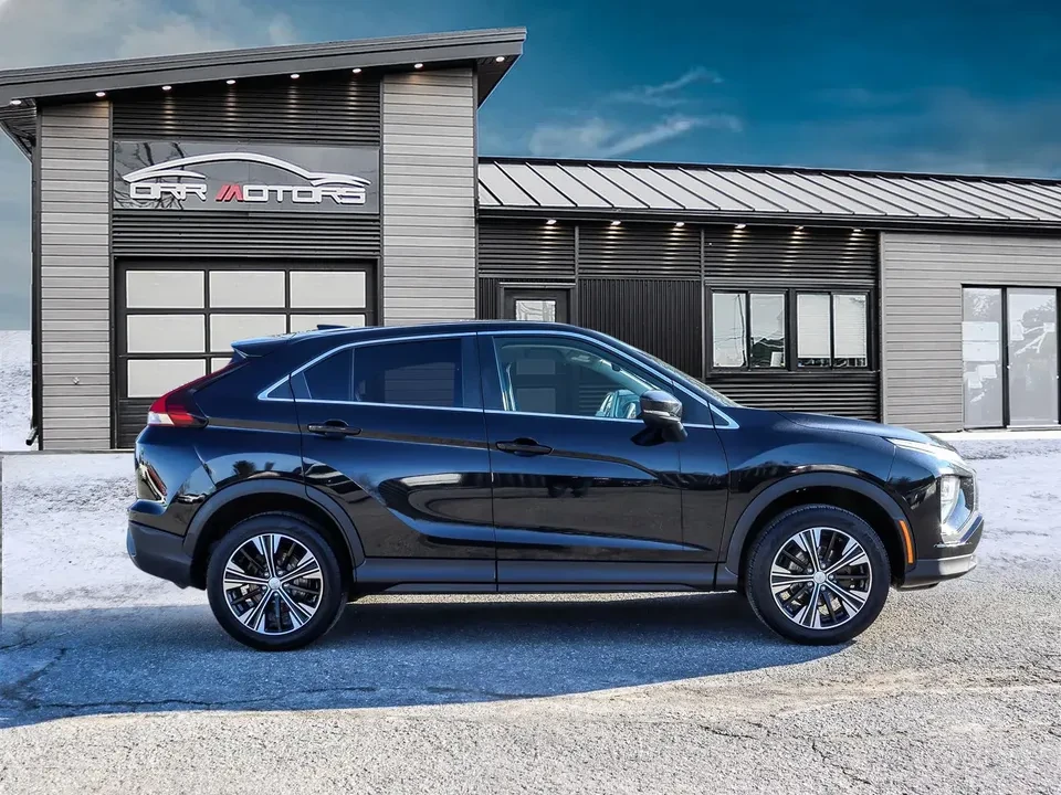 2022 Mitsubishi Eclipse Cross - Image 3 of 19