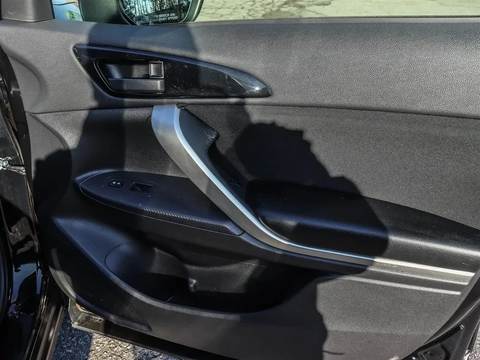 2022 Mitsubishi Eclipse Cross - Image 15 of 19