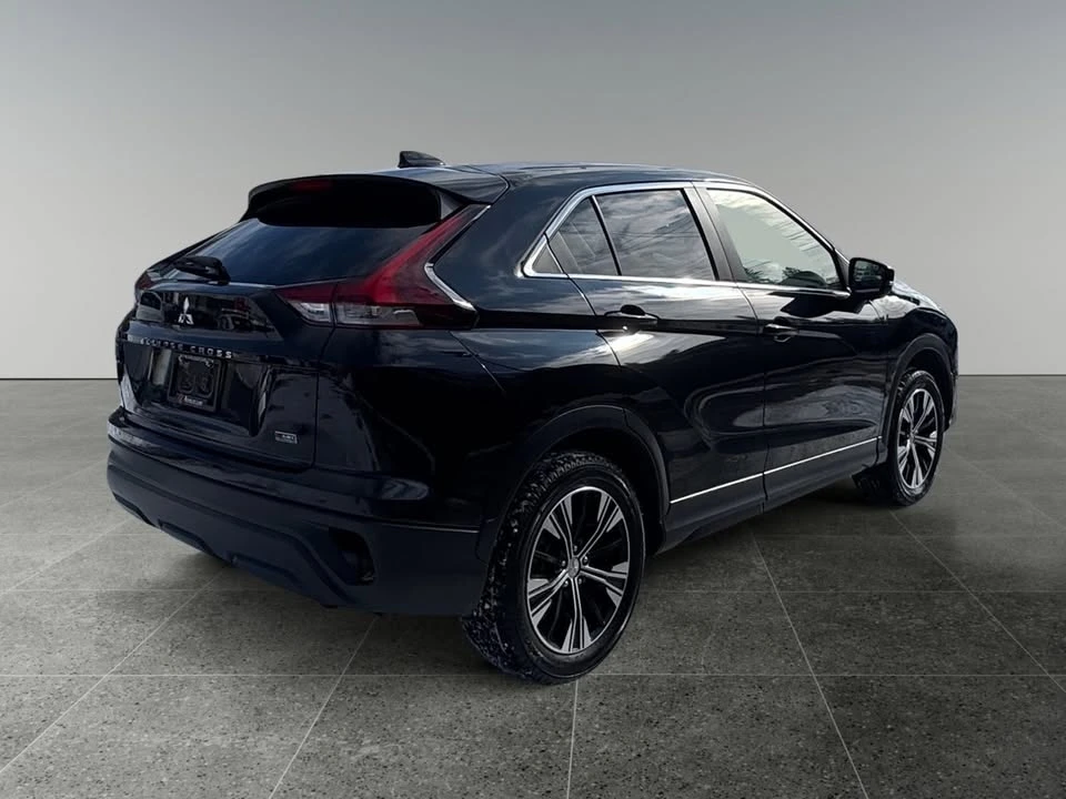 2022 Mitsubishi Eclipse Cross - Image 4 of 15