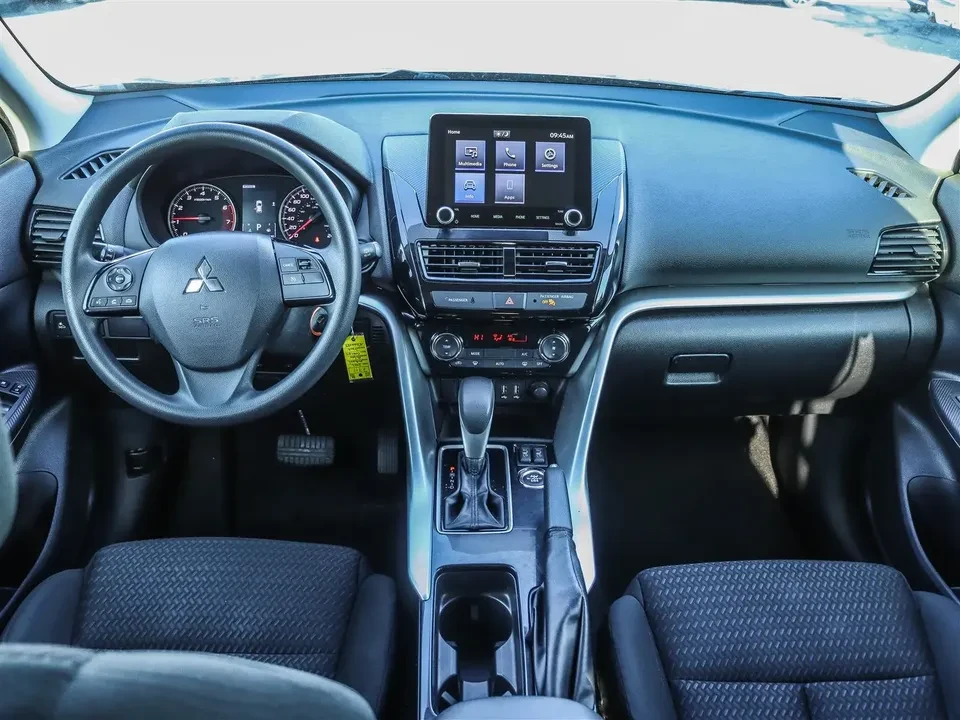 2022 Mitsubishi Eclipse Cross - Image 11 of 19