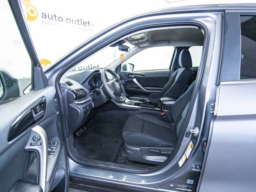 2022 Mitsubishi Eclipse Cross - Image 16 of 20