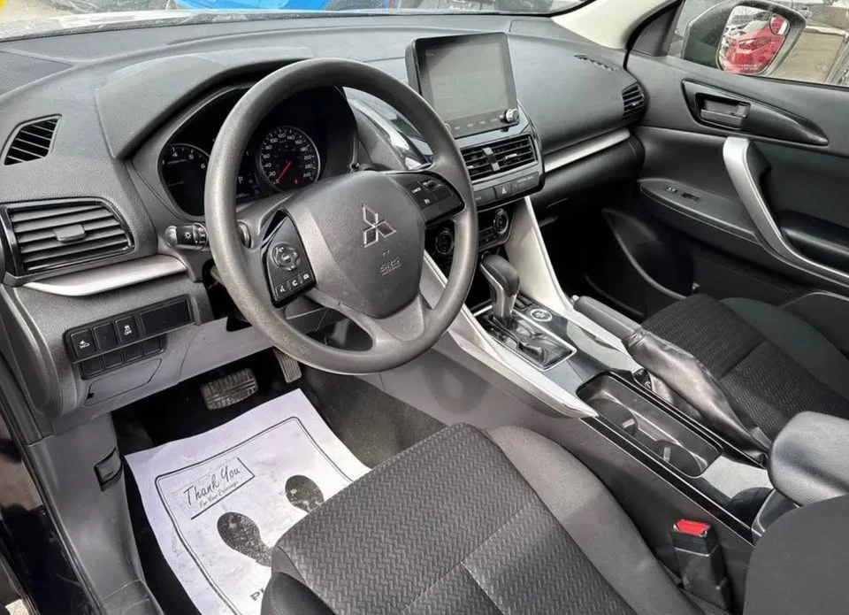 2022 Mitsubishi Eclipse Cross - Image 8 of 11