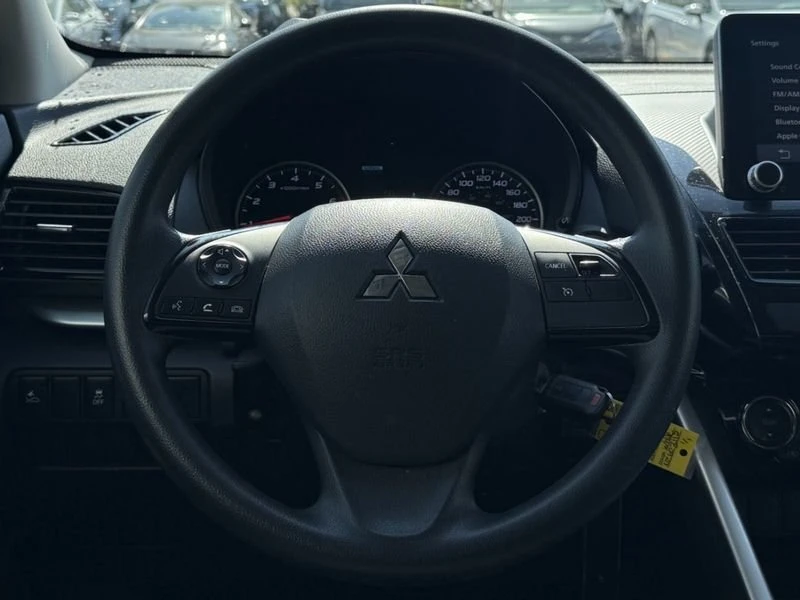 2022 Mitsubishi Eclipse Cross - Image 10 of 19