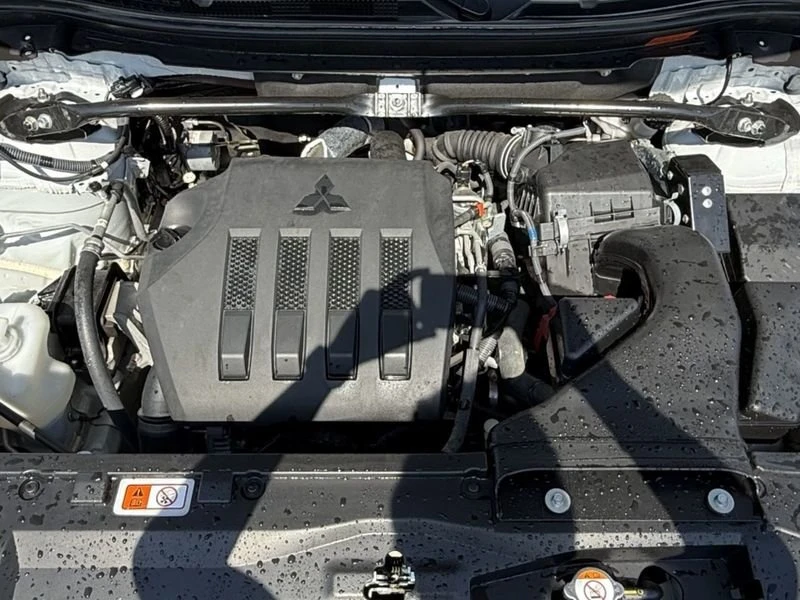 2022 Mitsubishi Eclipse Cross - Image 17 of 19