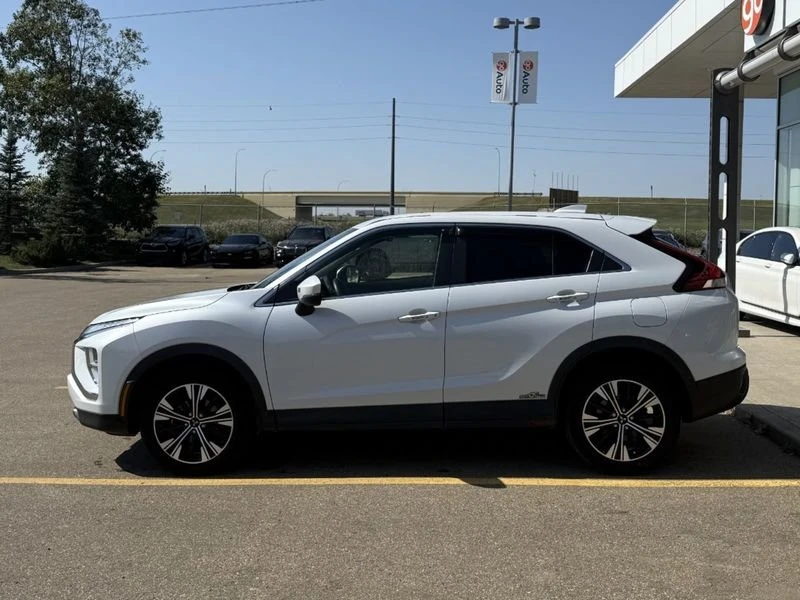 2022 Mitsubishi Eclipse Cross - Image 4 of 19