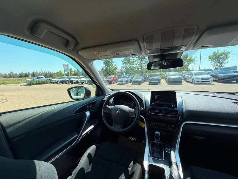 2022 Mitsubishi Eclipse Cross - Image 13 of 19