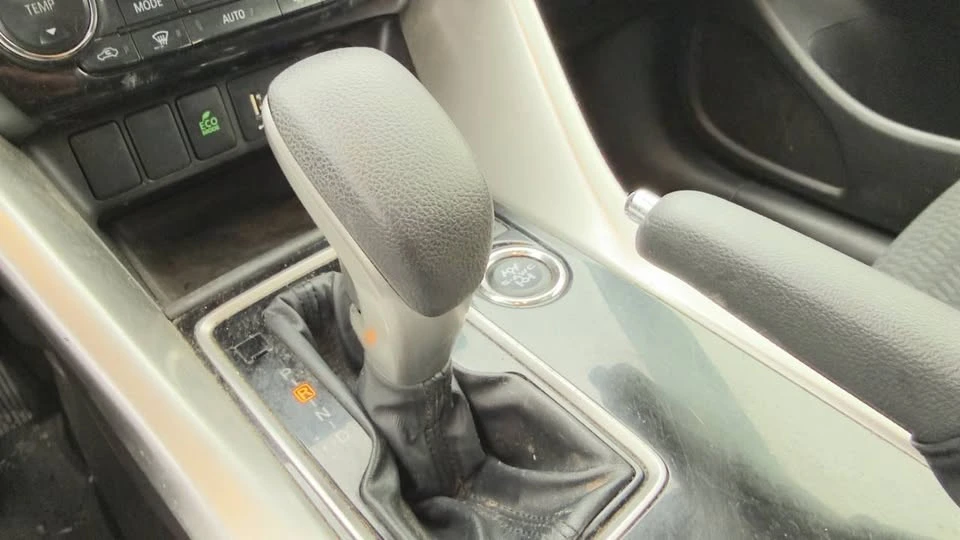 2022 Mitsubishi Eclipse Cross - Image 7 of 13