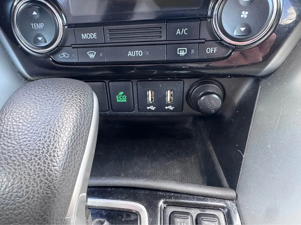 2022 Mitsubishi Eclipse Cross - Image 8 of 14