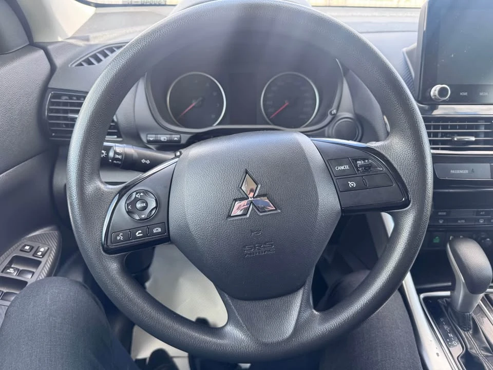 2022 Mitsubishi Eclipse Cross - Image 10 of 14