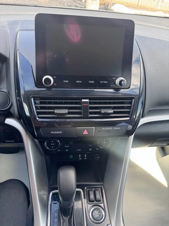 2022 Mitsubishi Eclipse Cross - Image 11 of 14