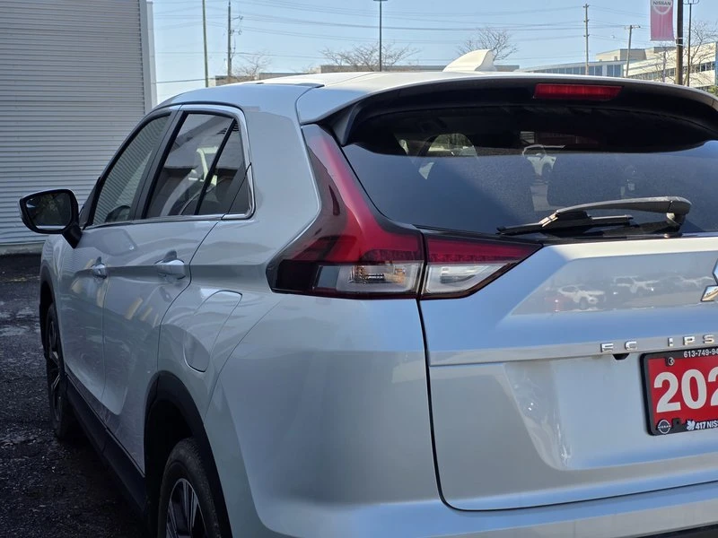 2022 Mitsubishi Eclipse Cross - Image 11 of 20
