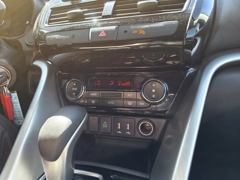 2022 Mitsubishi Eclipse Cross - Image 16 of 20