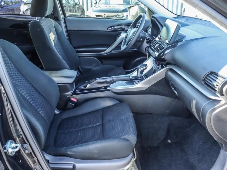 2022 Mitsubishi Eclipse Cross - Image 13 of 20