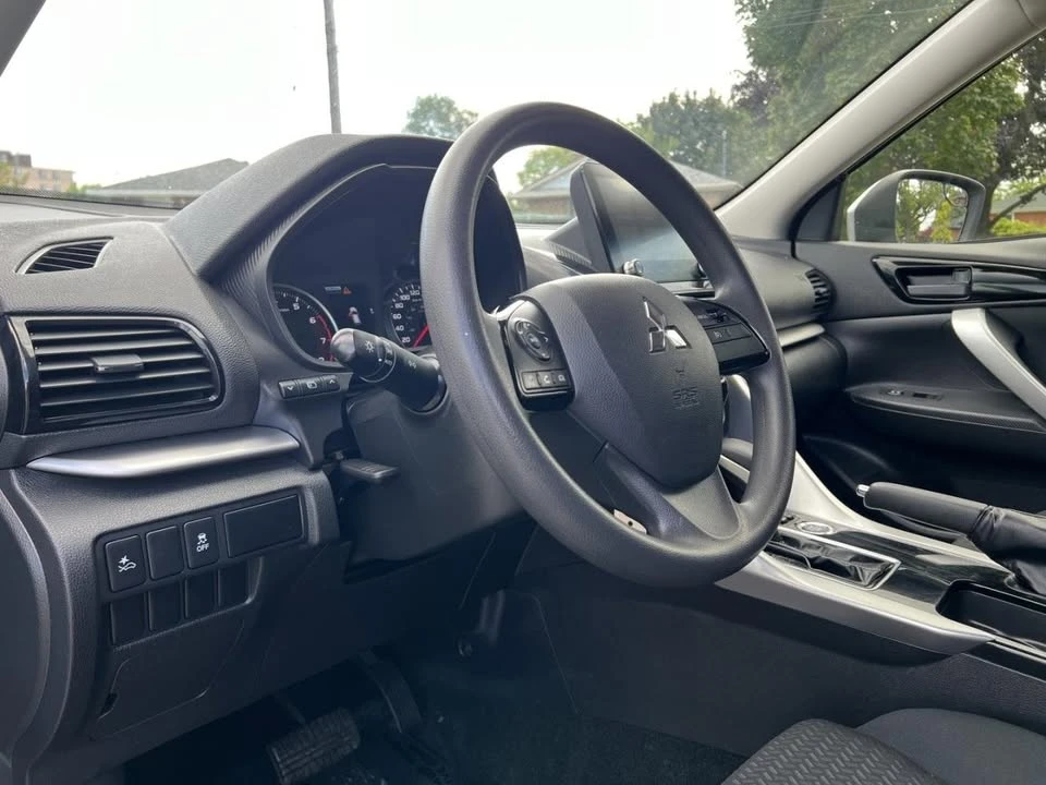 2022 Mitsubishi Eclipse Cross - Image 12 of 19