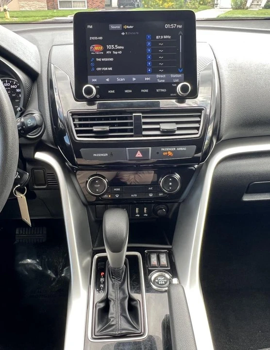 2022 Mitsubishi Eclipse Cross - Image 17 of 19