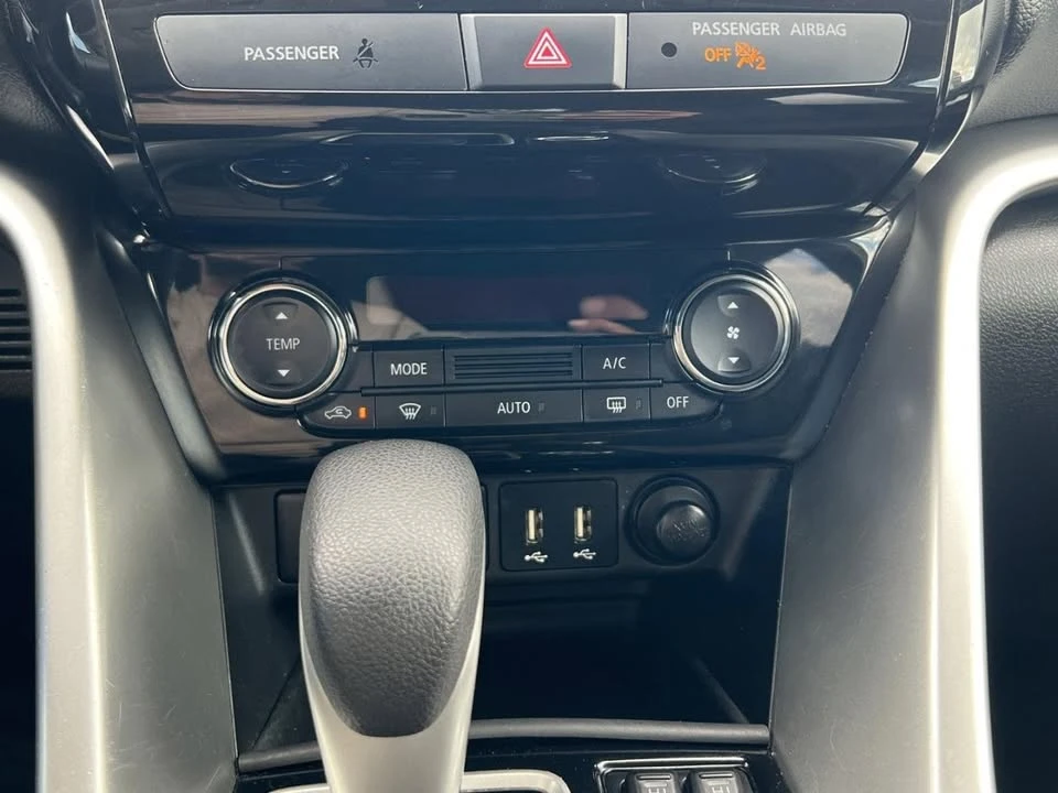2022 Mitsubishi Eclipse Cross - Image 16 of 19