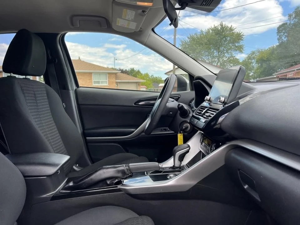 2022 Mitsubishi Eclipse Cross - Image 8 of 19