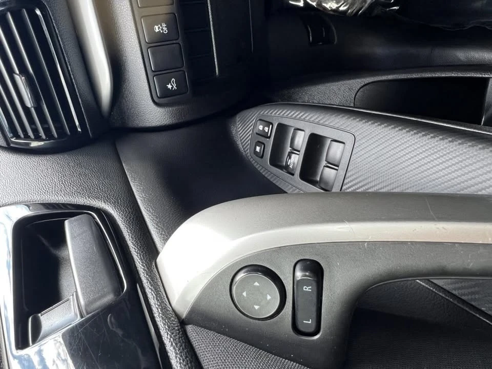 2022 Mitsubishi Eclipse Cross - Image 18 of 19
