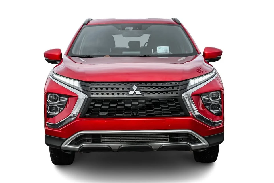 2022 Mitsubishi Eclipse Cross - Image 2 of 20