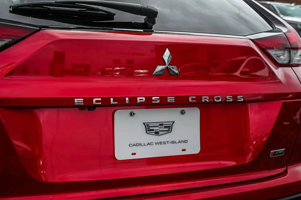 2022 Mitsubishi Eclipse Cross - Image 9 of 20