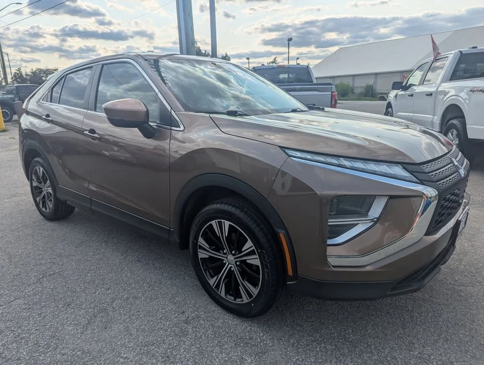 2022 Mitsubishi Eclipse Cross - Image 5 of 16