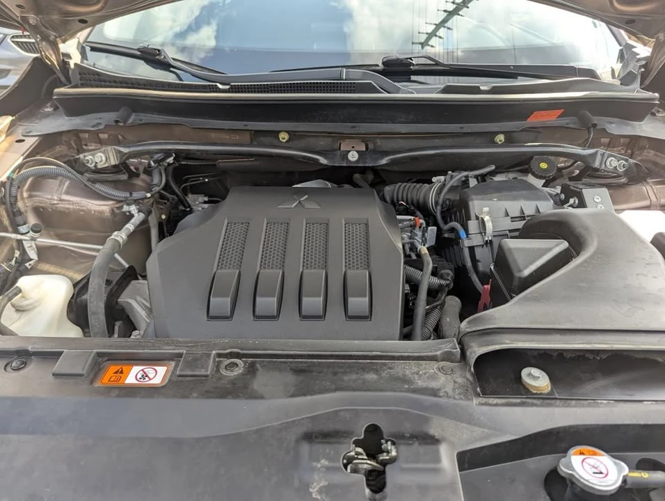 2022 Mitsubishi Eclipse Cross - Image 16 of 16