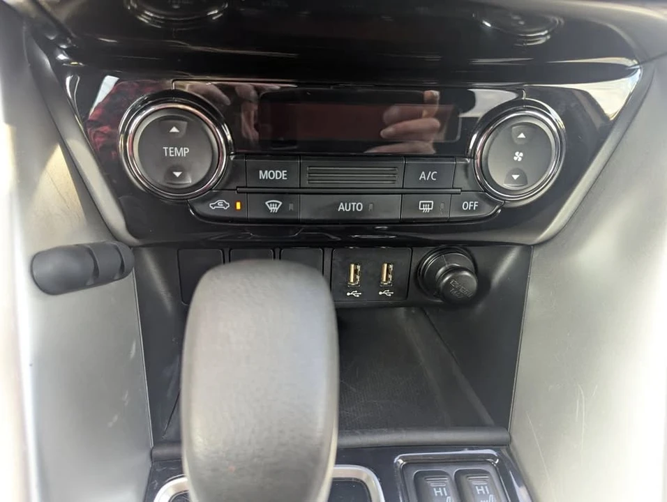 2022 Mitsubishi Eclipse Cross - Image 14 of 16