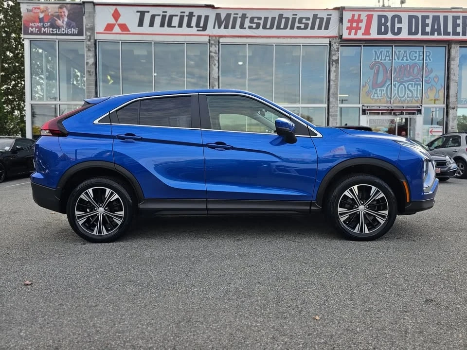 2022 Mitsubishi Eclipse Cross - Image 4 of 20