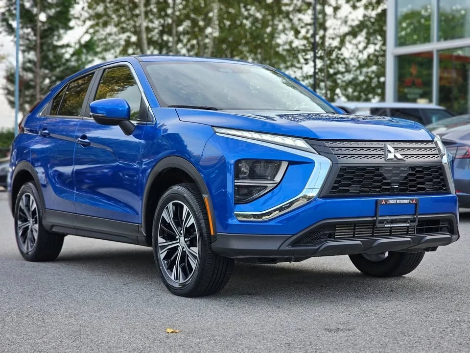 2022 Mitsubishi Eclipse Cross - Image 3 of 20