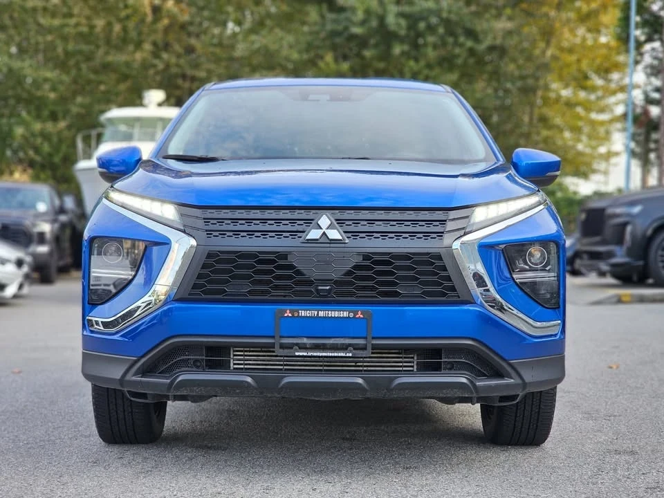 2022 Mitsubishi Eclipse Cross - Image 2 of 20