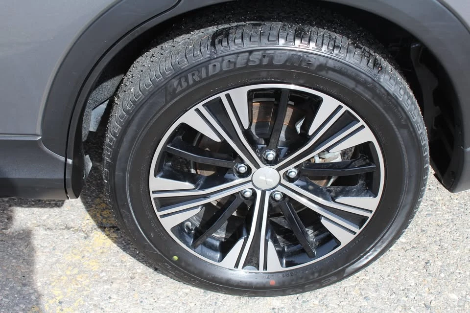 2022 Mitsubishi Eclipse Cross - Image 17 of 17