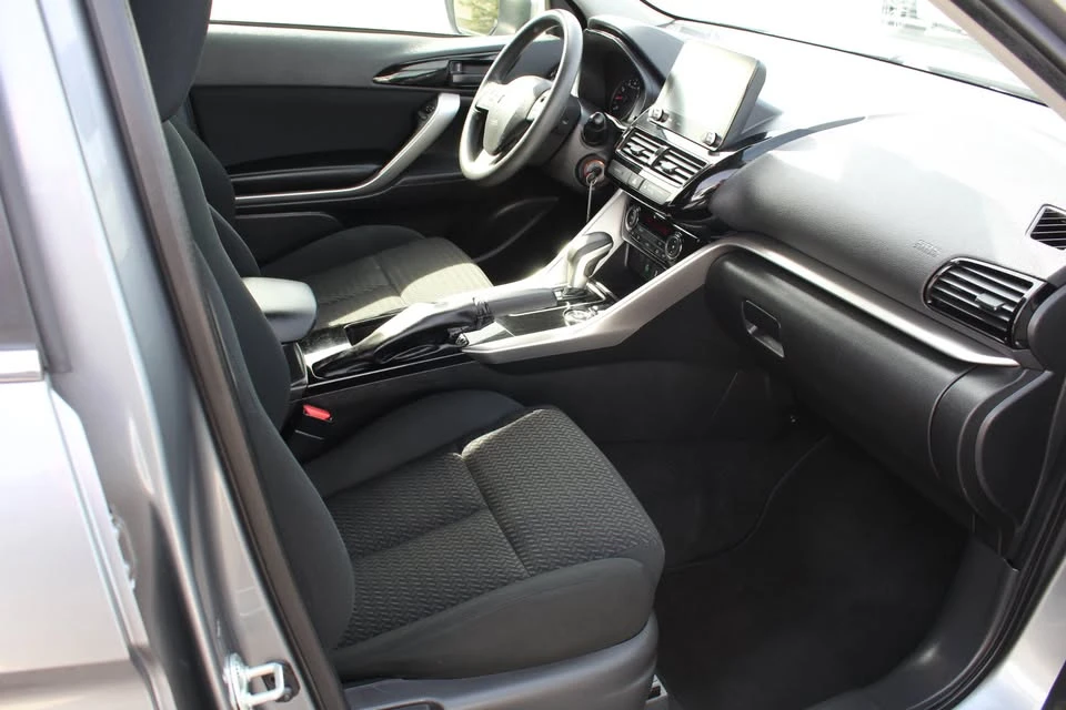 2022 Mitsubishi Eclipse Cross - Image 10 of 17