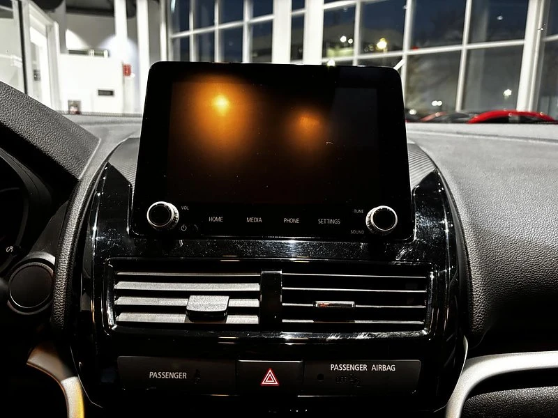 2022 Mitsubishi Eclipse Cross - Image 15 of 18