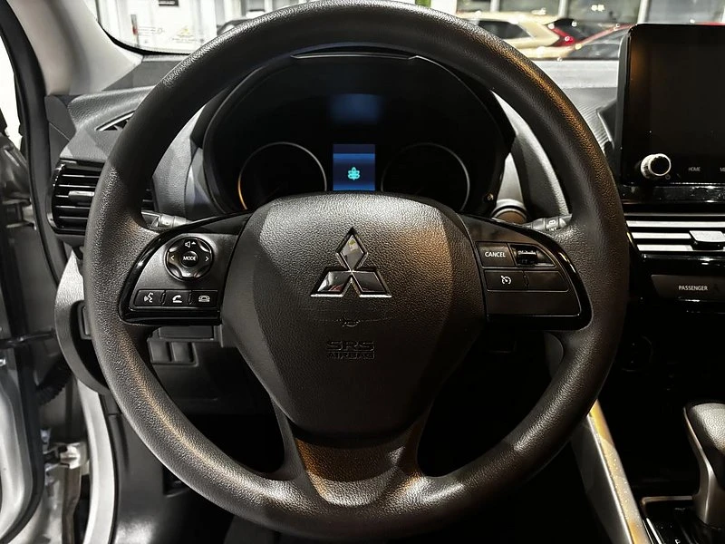 2022 Mitsubishi Eclipse Cross - Image 11 of 18