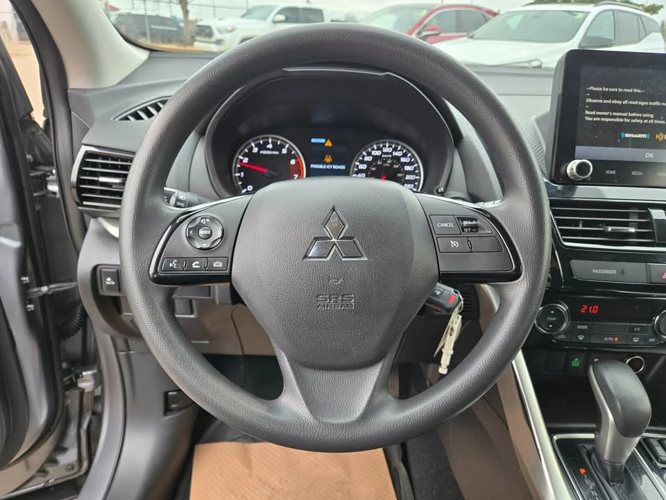 2022 Mitsubishi Eclipse Cross - Image 11 of 20